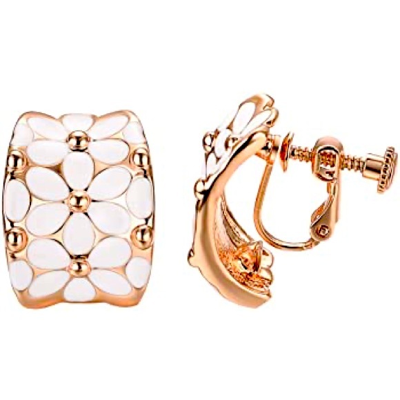 Jewelry - 🆕 Daisy Gold and Enamel Clip on Earrings